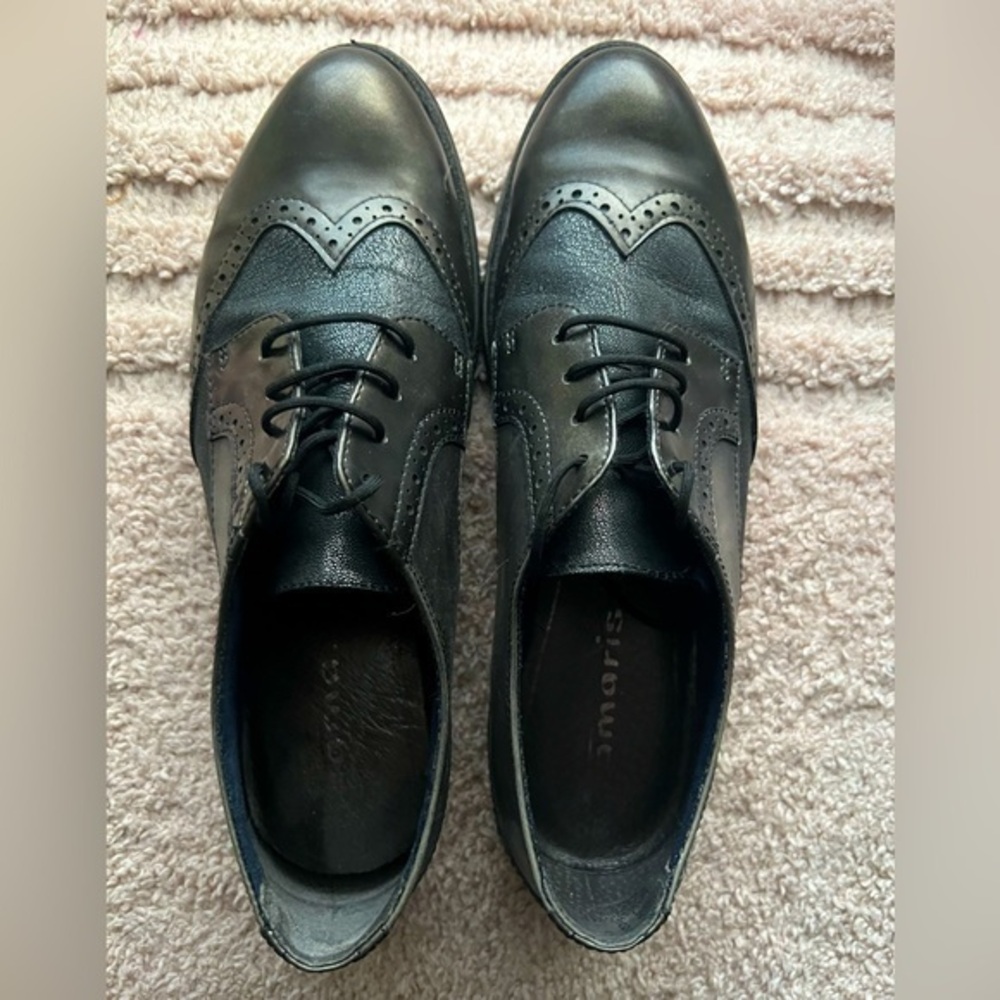 Tamaris women lace shoes US8-8.5 (EU39), very lightweight - worn few times only